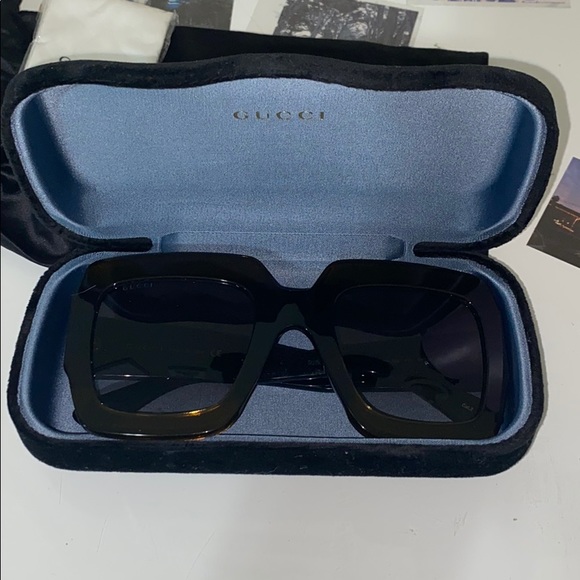 Autentic Gucci Sunglasses - Picture 7 of 7